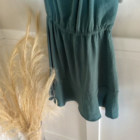 Socialite soft green dress one shoulder size small - Picture 2 of 2